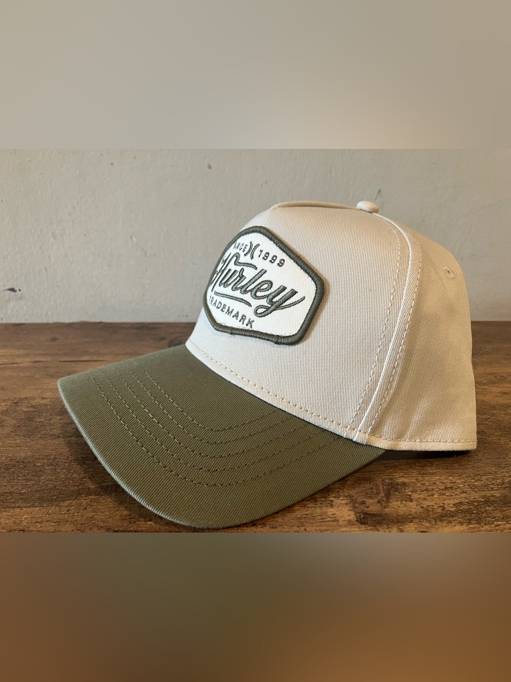 Hurley hat - Picture 3 of 9